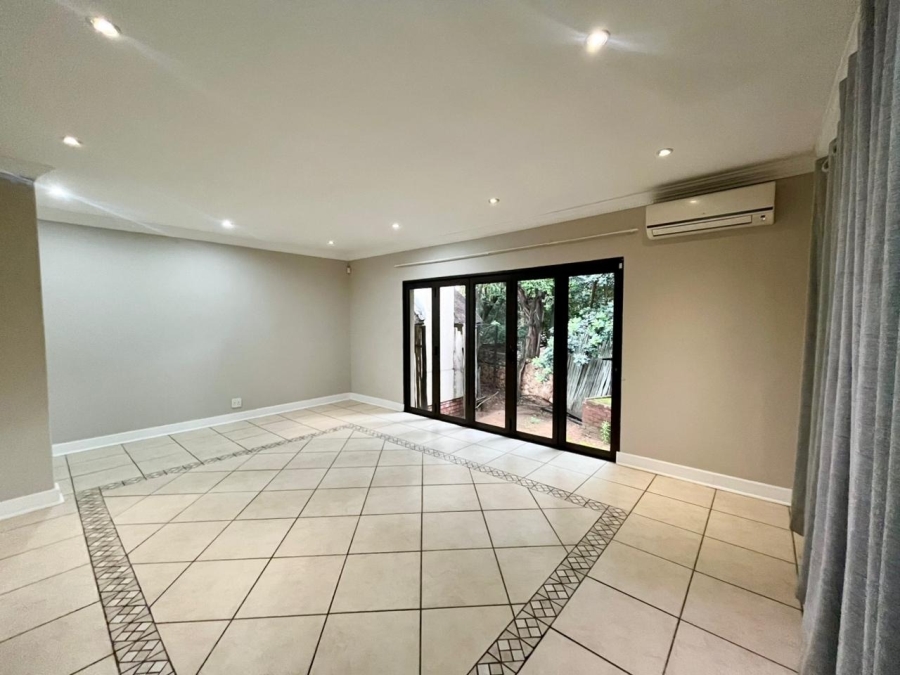 5 Bedroom Property for Sale in Safari Gardens North West